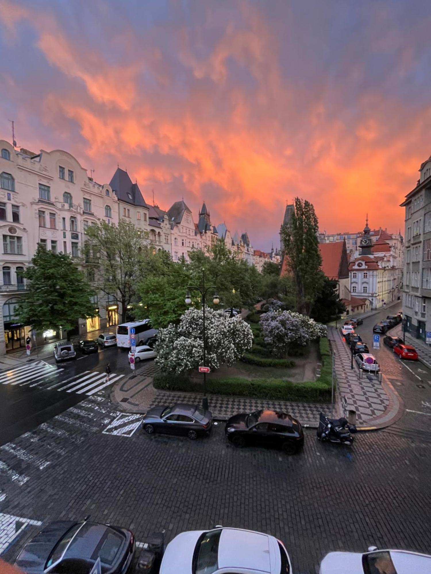Central Apartments Parizska Прага Экстерьер фото